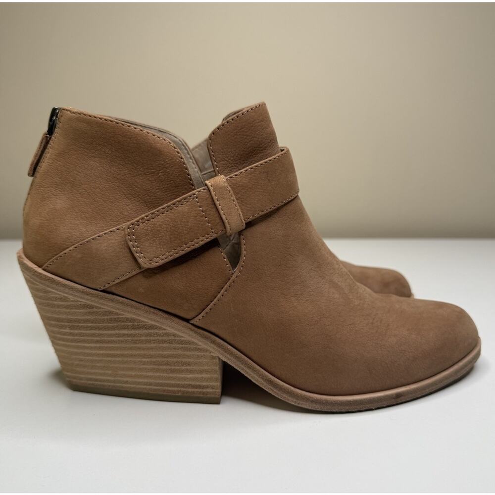 Eileen Fisher Ives Ankle Bootie Beige Nubuck Leather Back Zip Stacked Heel Wedge